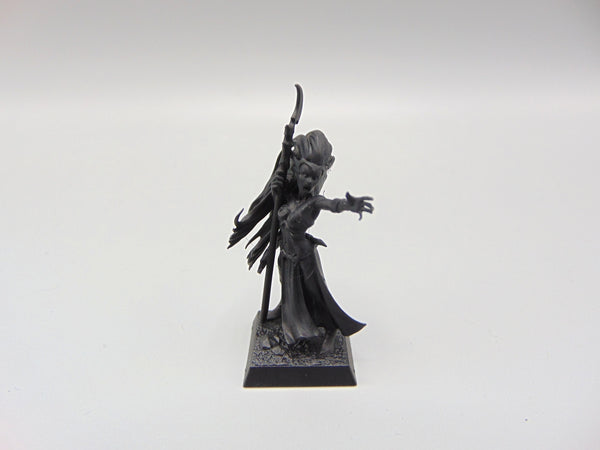 Dark Elf Sorceress