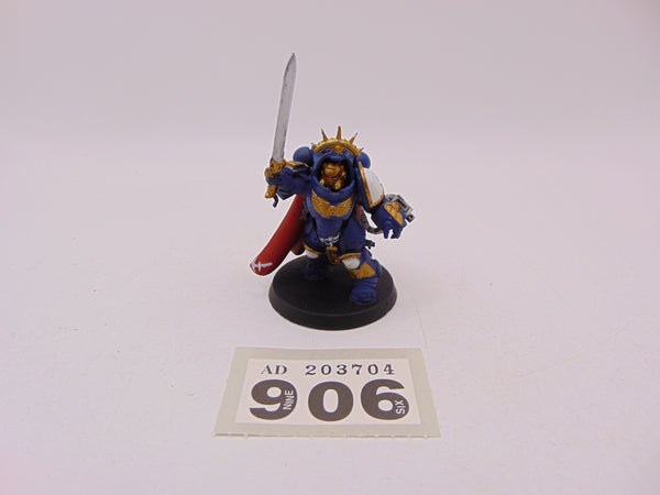 Primaris Captain in Gravis Armour