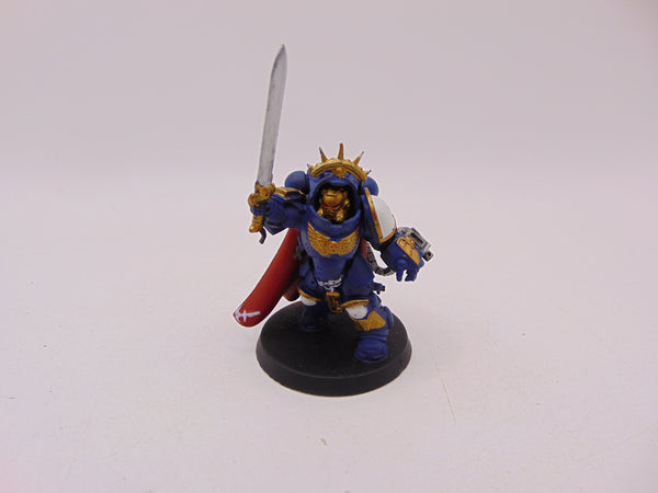Primaris Captain in Gravis Armour