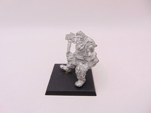 C23 Giant Ogres Ogre with Hammer