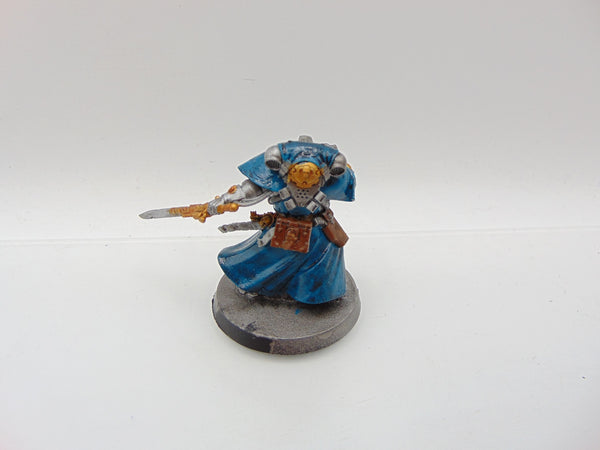 Primaris Librarian in Phobos Armour