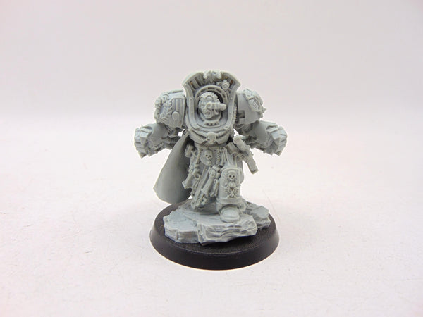 Marneus Calgar in Armour of Antilochus