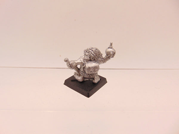 MM10 Marauder Dwarf Warrior Sword & Bomb