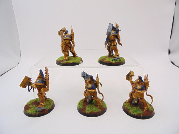 Retributors