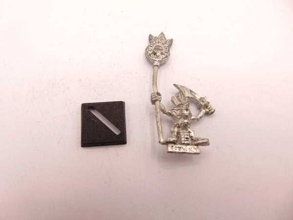 Forest Goblin Standard Bearer