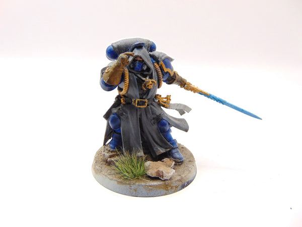 Primaris Librarian in Phobos Armour