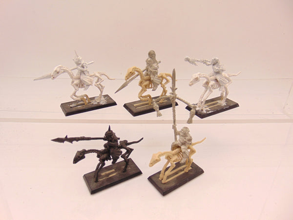 Black / Wight Knights