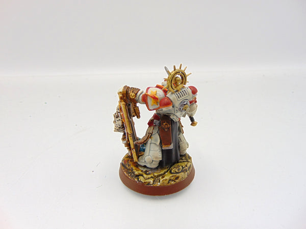 Primaris Captain with Relic Shield