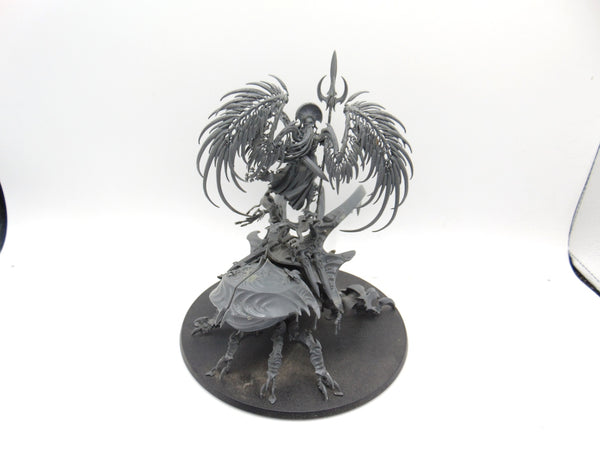 Alarielle the Everqueen