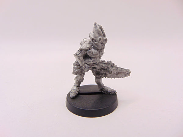 Space Elf Standard Bearer Menhe Worldsong