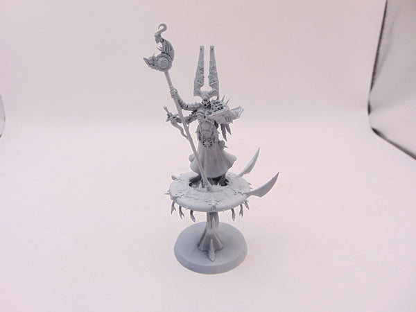 Gaunt Summoner on Disc of Tzeentch