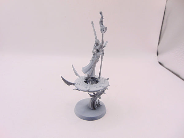 Gaunt Summoner on Disc of Tzeentch