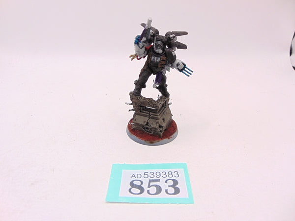 Chapter Master Kayvaan Shrike