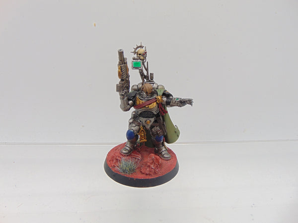 Primaris Captain in Phobos Armour