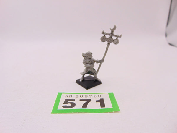 Wood Elf Moon Standard