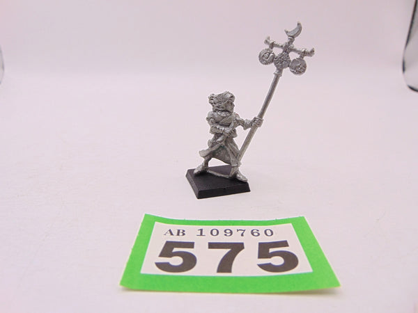 Wood Elf Moon Standard