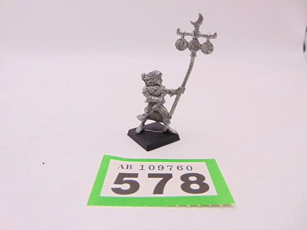 Wood Elf Moon Standard