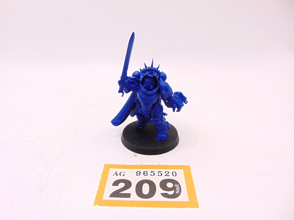 Primaris Captain in Gravis Armour