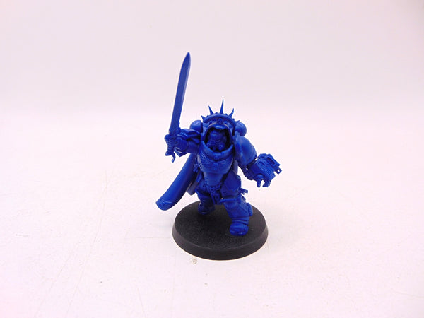 Primaris Captain in Gravis Armour