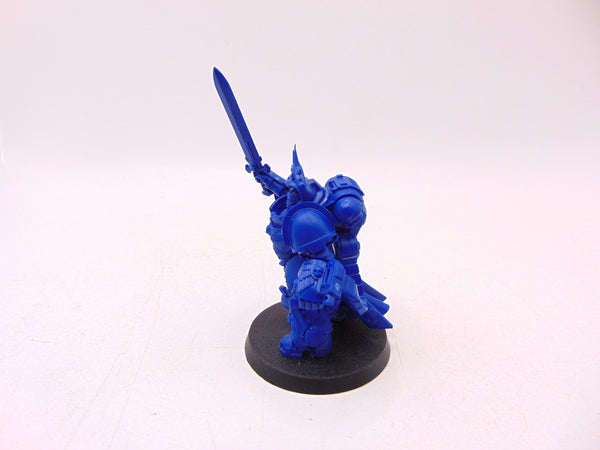 Primaris Captain in Gravis Armour