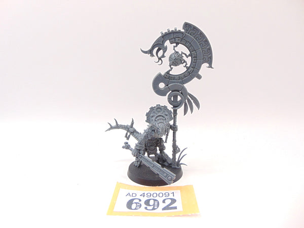 Saurus Astrolith Bearer