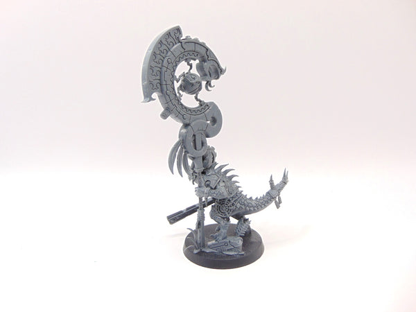Saurus Astrolith Bearer