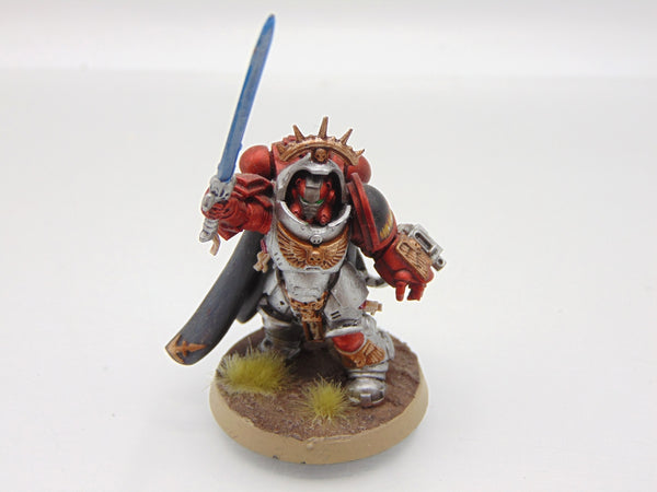 Primaris Captain in Gravis Armour
