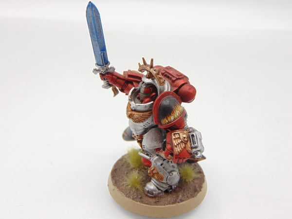 Primaris Captain in Gravis Armour