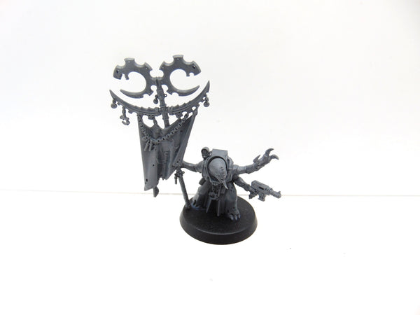 Acolyte Iconward