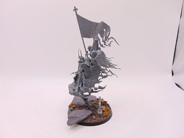 Kurdoss Valentian, The Craven King