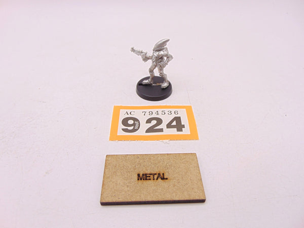 RT04 Space Elves Caetra Darkflight