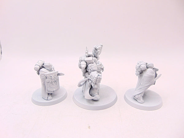 Marneus Calgar with Victrix Honour Guard