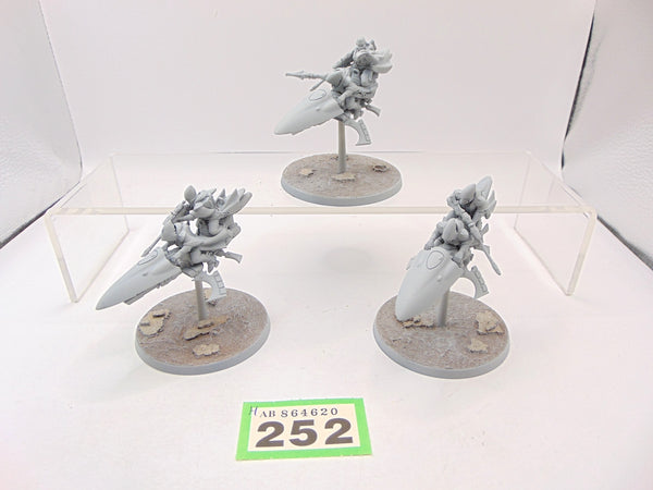 Shroud Runners
