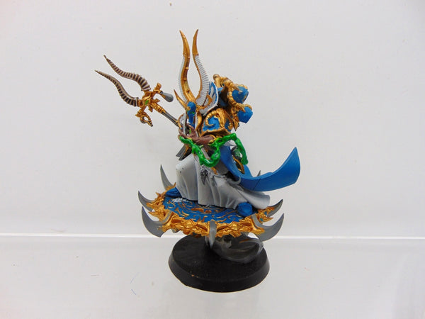 Shriman on Disc of Tzeentch