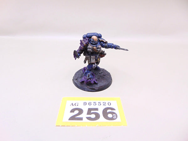 Primaris Lieutenant with Combi Weapon