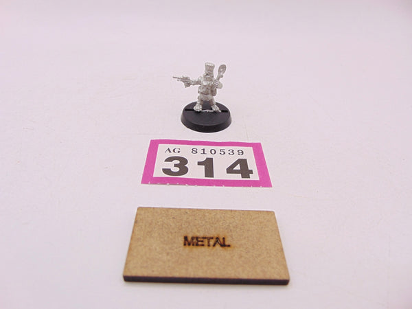RT601 Adventurers Halfling Cook