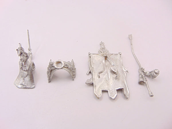 Paladin / Army Standard Bearer