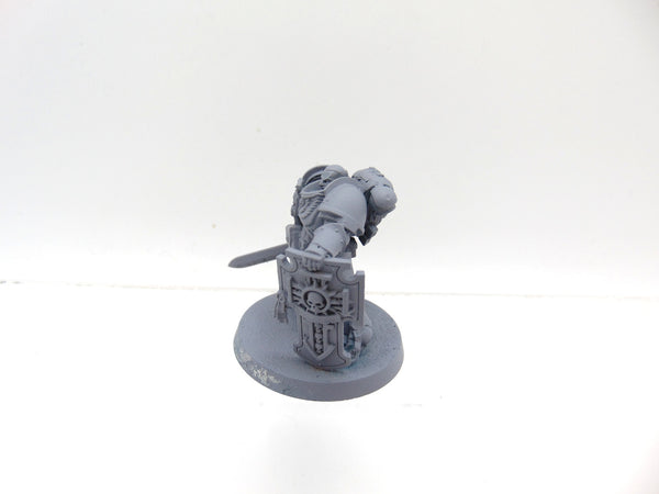 Primaris Lieutenant with Storm Shield