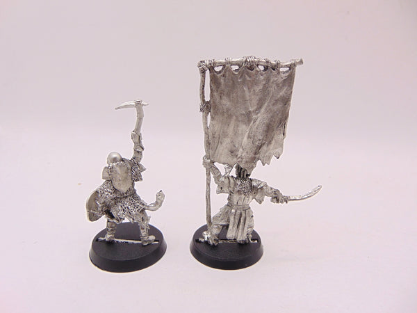 Mordor Orc Captain and Banner