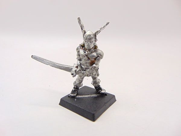 C01 Barbarian Hawkwing the Slayer