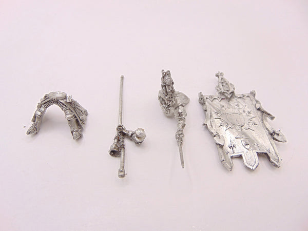 Paladin / Army Standard Bearer