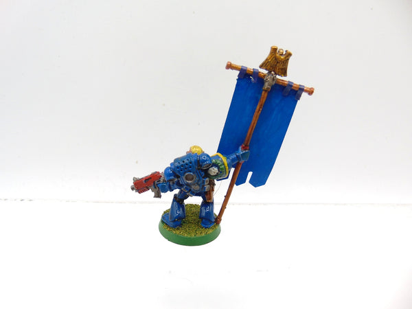 Space Marines Company Standard Bearer