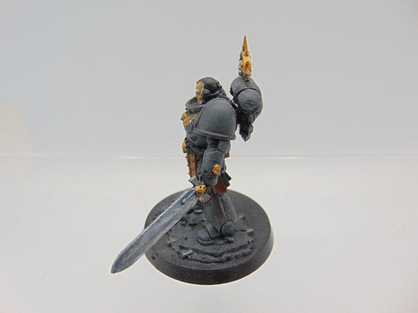 Primaris Lieutenant Amulius