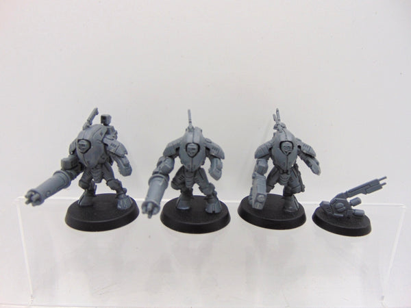 XV25 Stealth Battlesuits