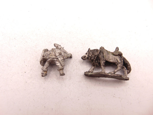 N15  Orc Wolf Rider Club & Shield