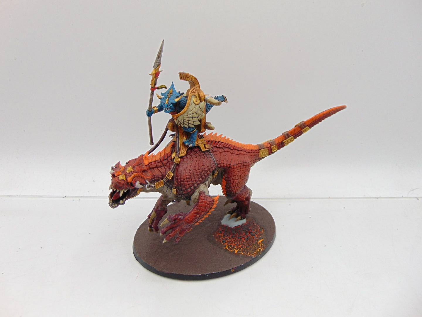 Saurus sur Carnosaure - Seraphon Saurus sur Carnosaure - Seraphon