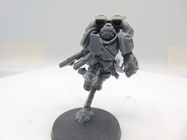 Primaris Captain with Jump Pack