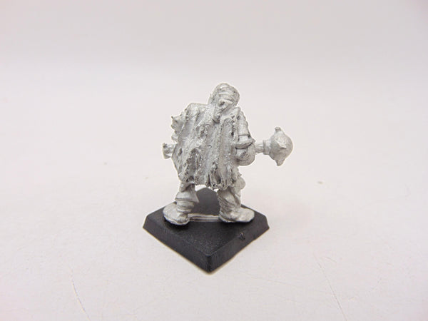 Skeleton with mace