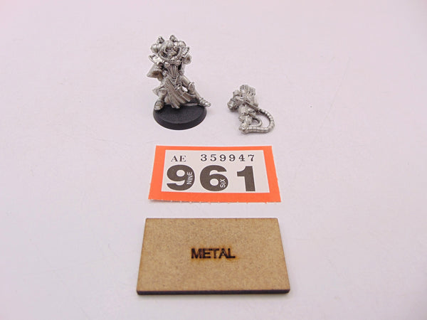 Battle Sister with Heavy Flamer