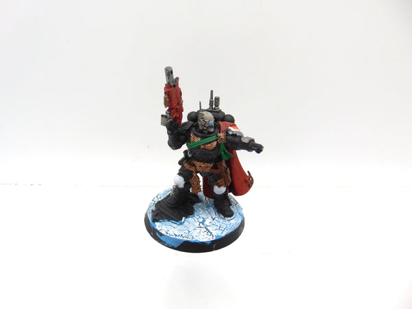 Primaris Captain in Phobos Armour